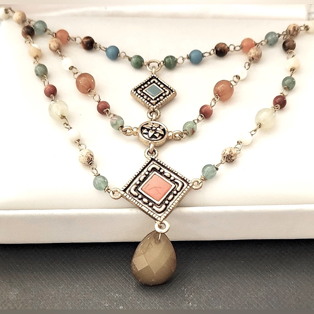 Regency Jewelers Vintage Beaded Necklace